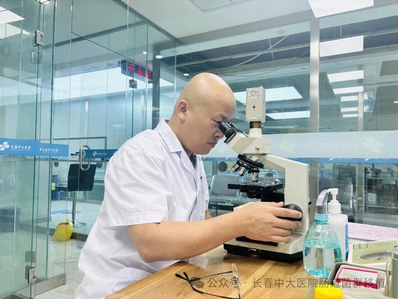 运城市|高朋磊医师：左手男科临床，右手肠道菌群移植深入研究